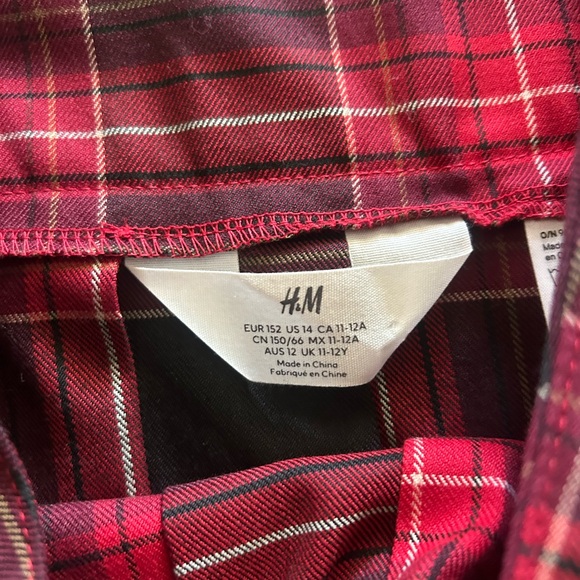 H&M Kids Red and Black Plaid Skirt - Picture 3 of 5